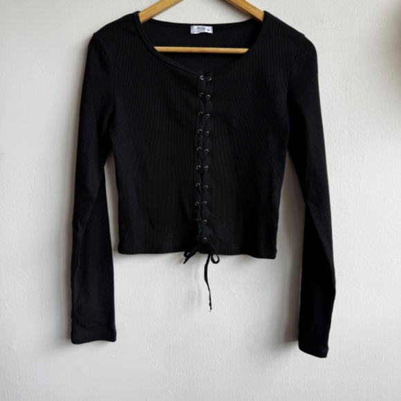 Long Sleeve Lace Up Top - Large - Picture 3 of 6
